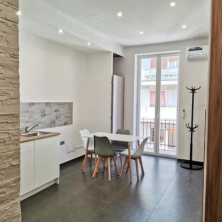 Dante467 Apartment *