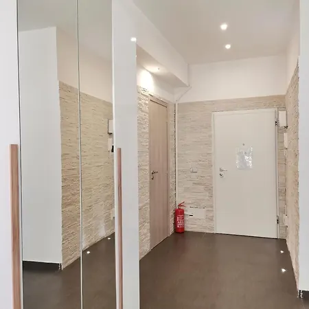 Apartment Dante467 *